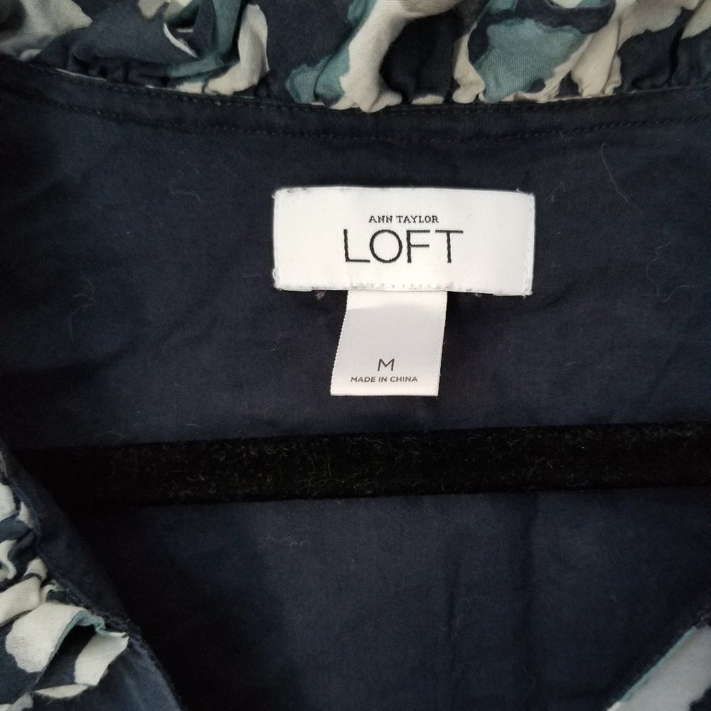 LOFT M Blue Green Grey Print Ruffled Shell - Picture 7 of 8